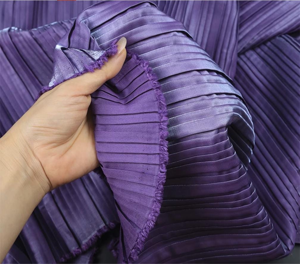 Gilt Pleated Fabric: Hard Yarn Designer Material, 55" Wide