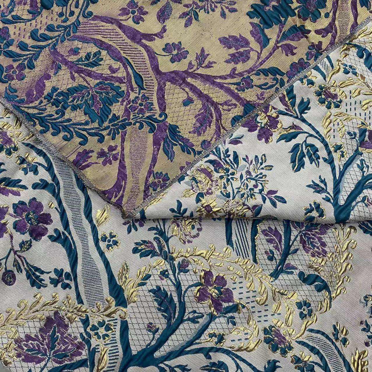 Floral Damask Jacquard Fabric: Retro Palace Style Upholstery, Costume, Decor