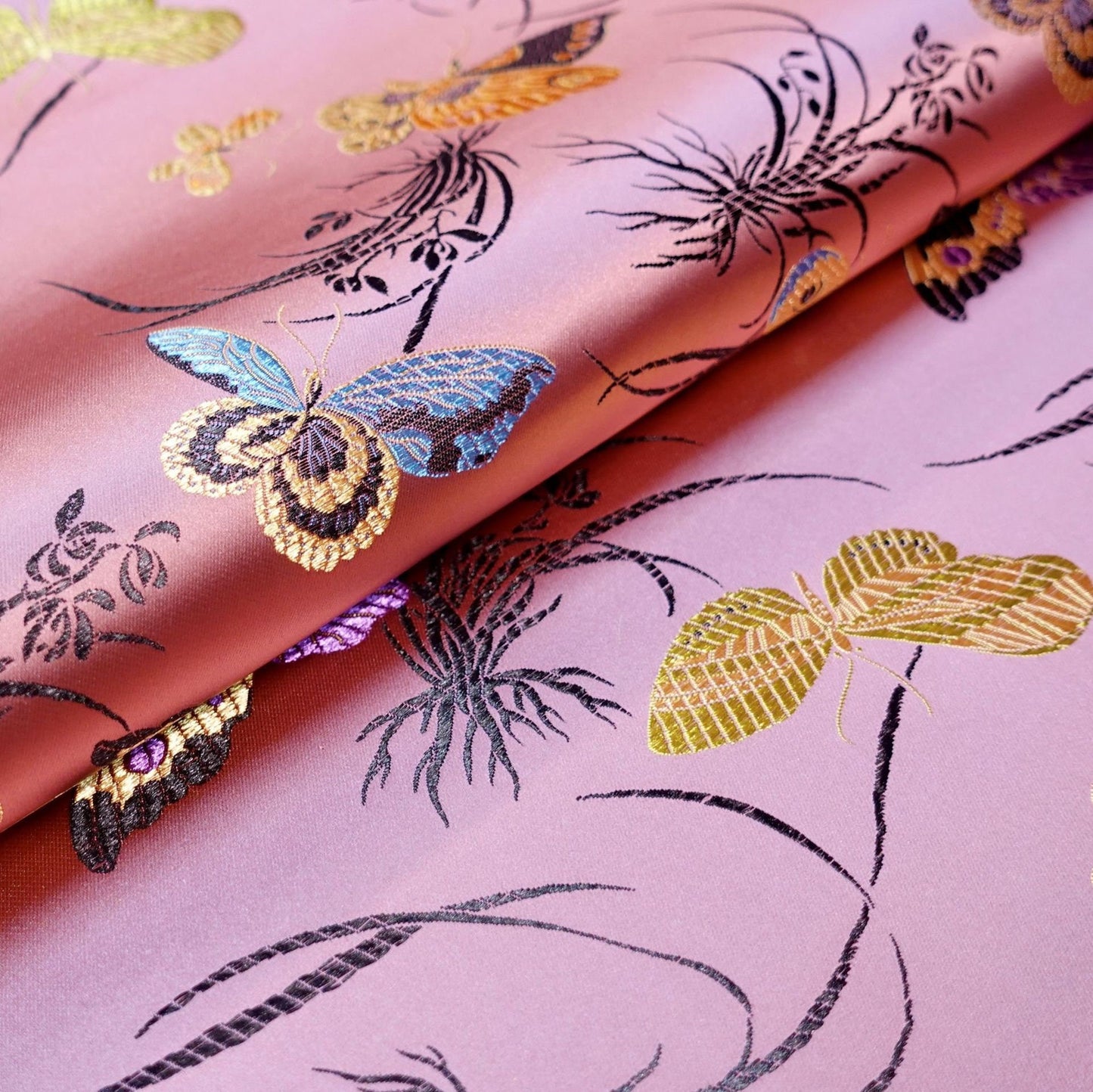 Tissu damassé en brocart de soie à papillons : largeur 45 pouces, pour la couture et l’ameublement
