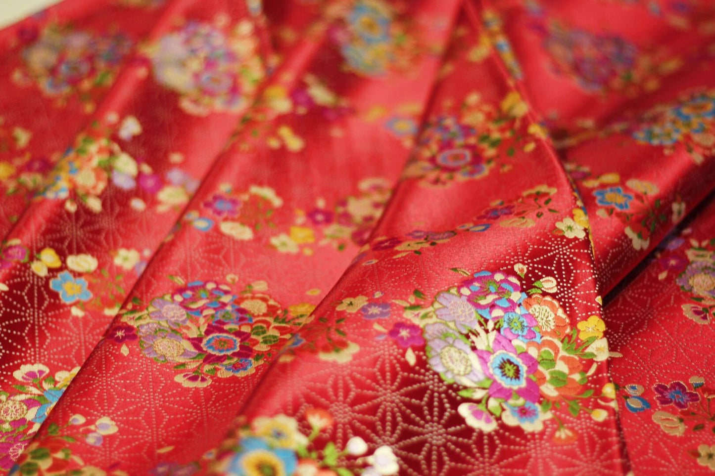 Tissu brocart à motifs floraux : Jacquard de soie et rayonne turquoise - Au mètre
