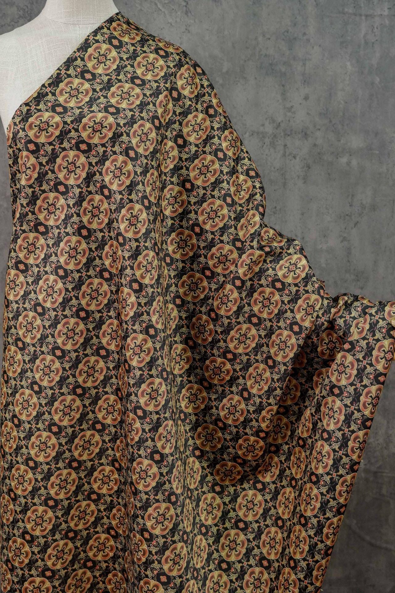 Dunhuang Baoxiang Brocade Fabric: Tibetan Robe, Cheongsam, Upholstery