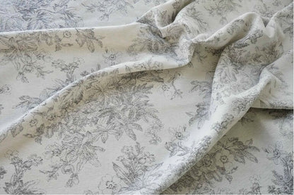 Tissu jacquard chenille à motif floral : 150 cm de large, pour l’ameublement, les costumes et la décoration.