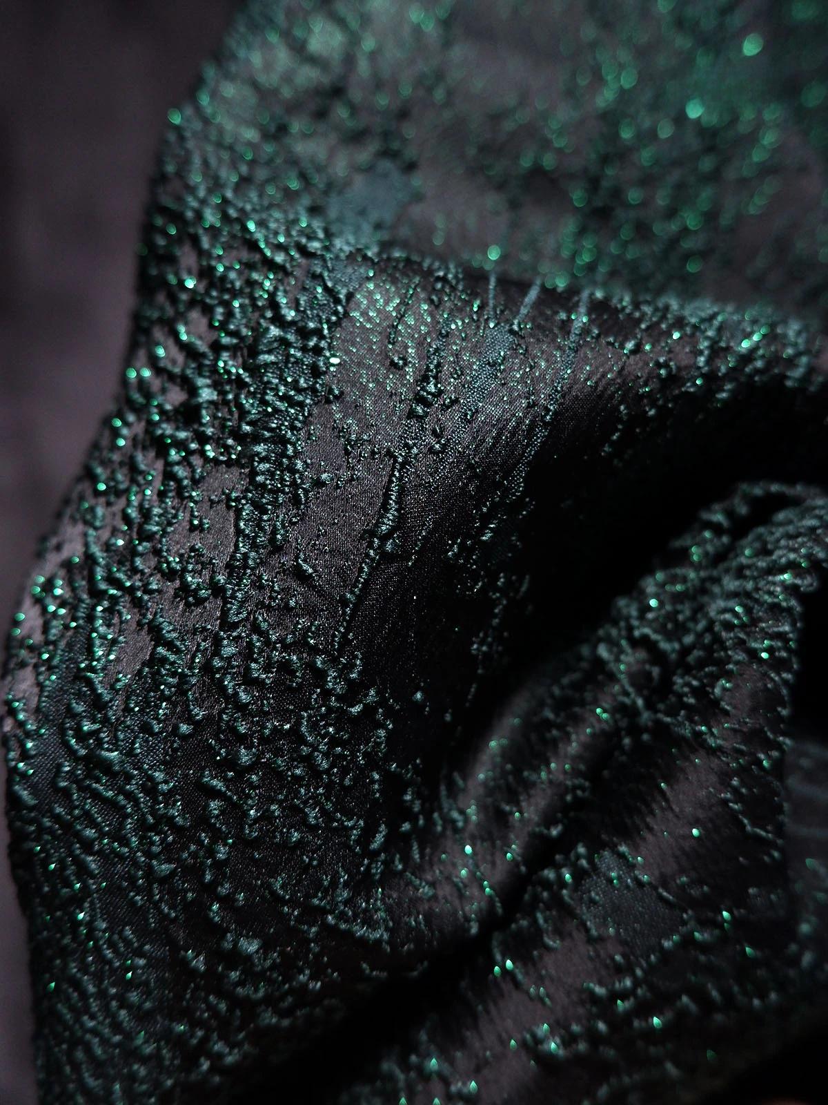 Textured Upholstery Fabric: 3D Grain, Silver Thread, Wrinkled Silk