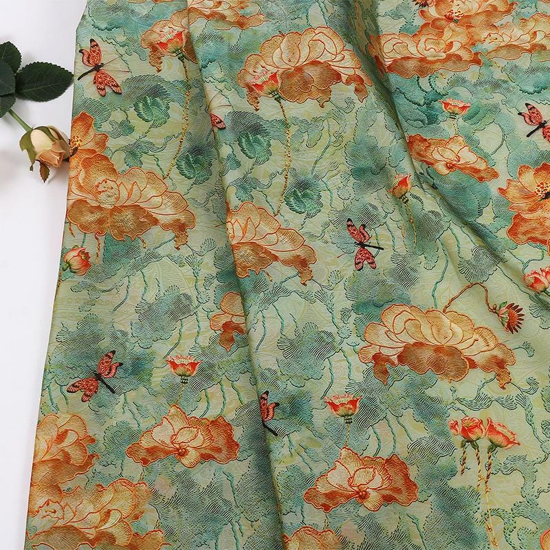 Lotus Lightweight Brocade Jacquard Fabric ��� Shiny Floral Material for Cheongsam & D