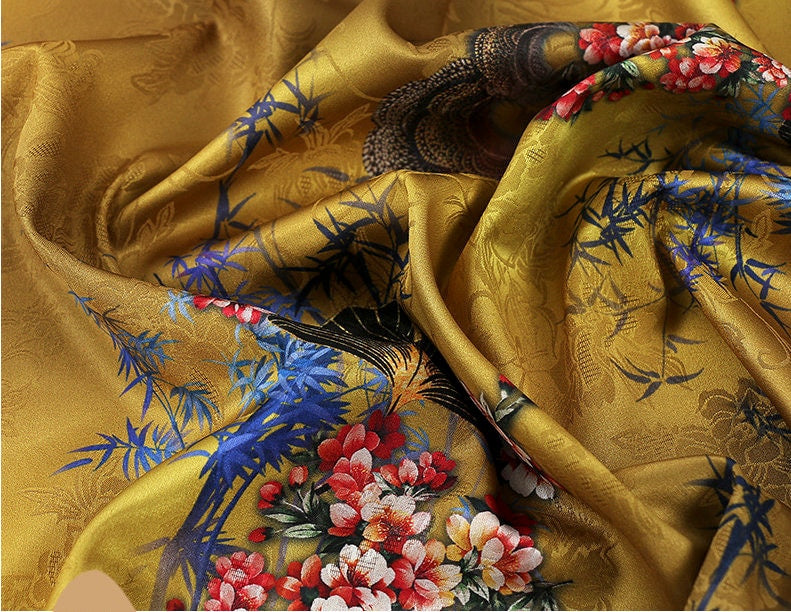 Tissu satin de soie Ginkgo Tea : imprimé floral, 150 cm de large