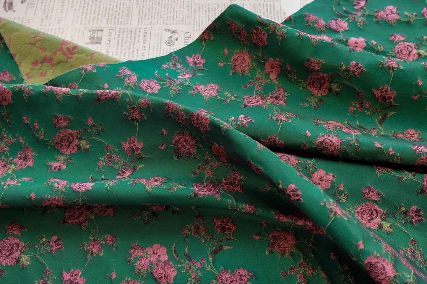Tissu jacquard chinois vintage : matériau d'ameublement pour costumes de 160 cm de large