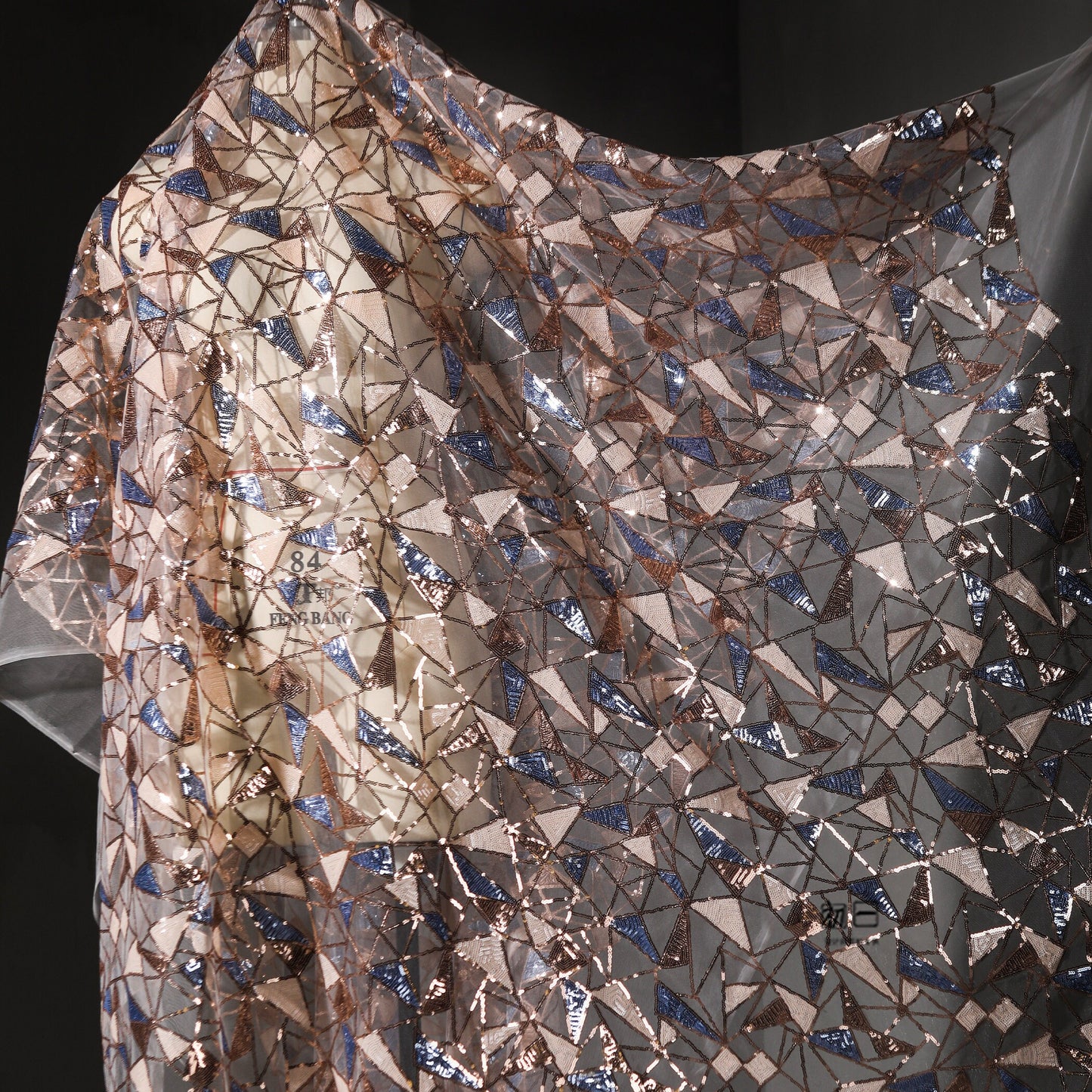 Tissu en maille brodée de sequins, tissu de créateur marron et bleu