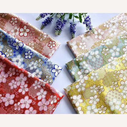 Tissu Sakura Kinran : Brocart à fils d'or, tissu de couture japonais (57 pouces de large)