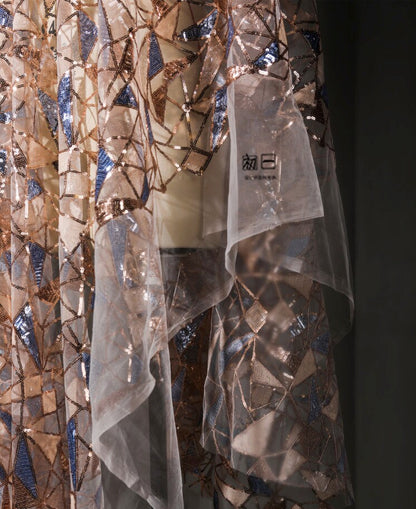Tissu en maille brodée de sequins, tissu de créateur marron et bleu
