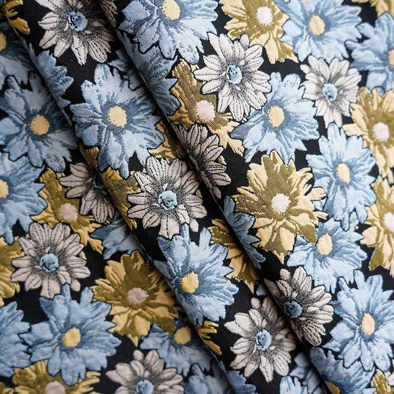 Tissu jacquard à motif floral : mélange de rayonne style vintage (160 cm de large)