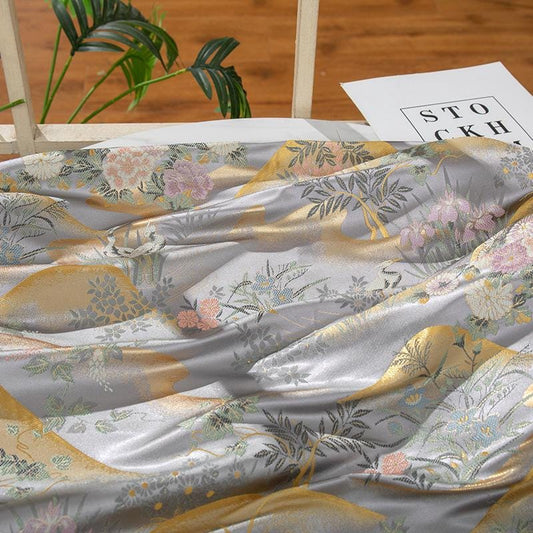 Tissu tissé Nishijin : mélange de soie et de rayonne à motifs floraux de style japonais