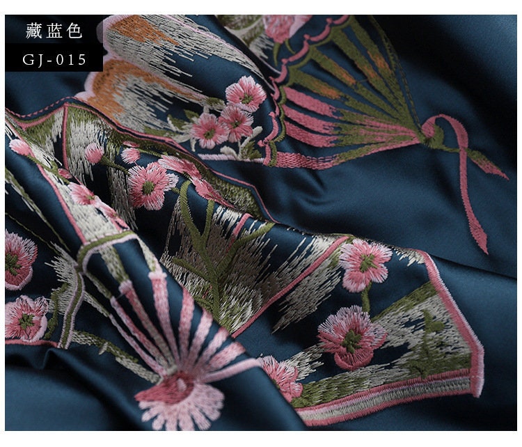 Embroidered Fan Brocade Fabric: Rayon Cushion Cover, Upholstery (40x70cm)