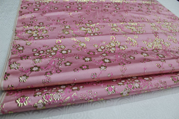 Tissu brocart de soie à fleurs de prunier : tissu pour cheongsam qipao multicolore