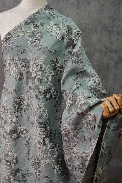 Tissu jacquard brocart style palais : damas floral, 150 cm de large