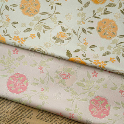 Tissu brocart champagne à motif floral : jacquard chinois, largeur 150 cm