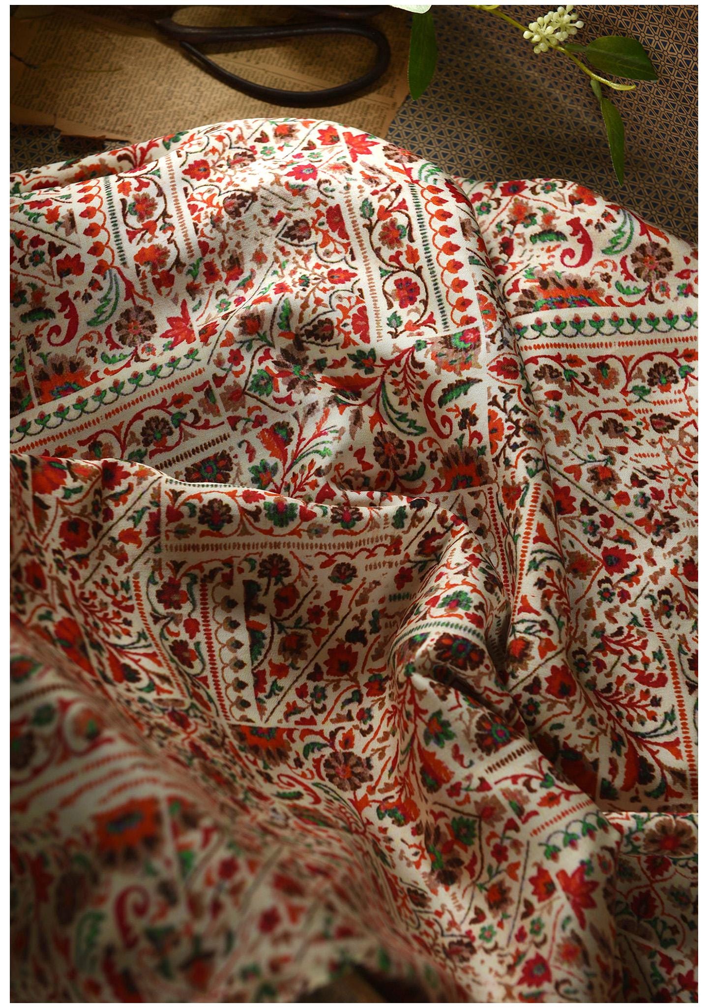 Tissu satin de coton à motif Dunhuang : largeur 140 cm, pour costumes et décoration