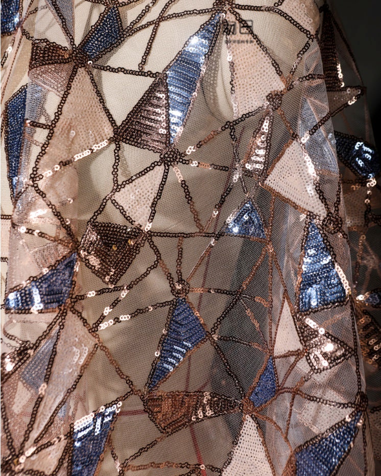 Tissu en maille brodée de sequins, tissu de créateur marron et bleu