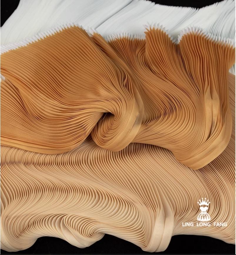 Gradient 3D Pleated Organza Fabric: 55" Wide Designer Material