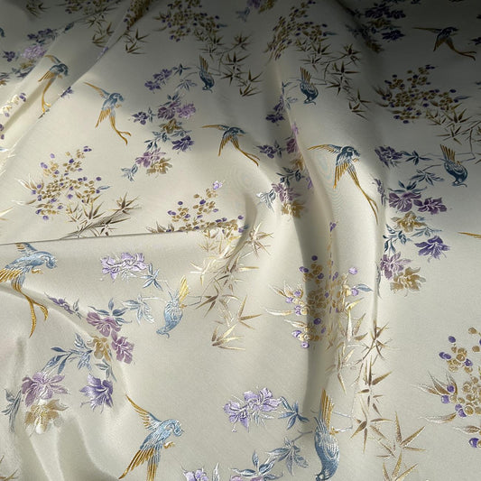 Tissu jacquard damassé à fil d'or : brocart à motifs d'oiseaux et de fleurs (59 po de largeur)