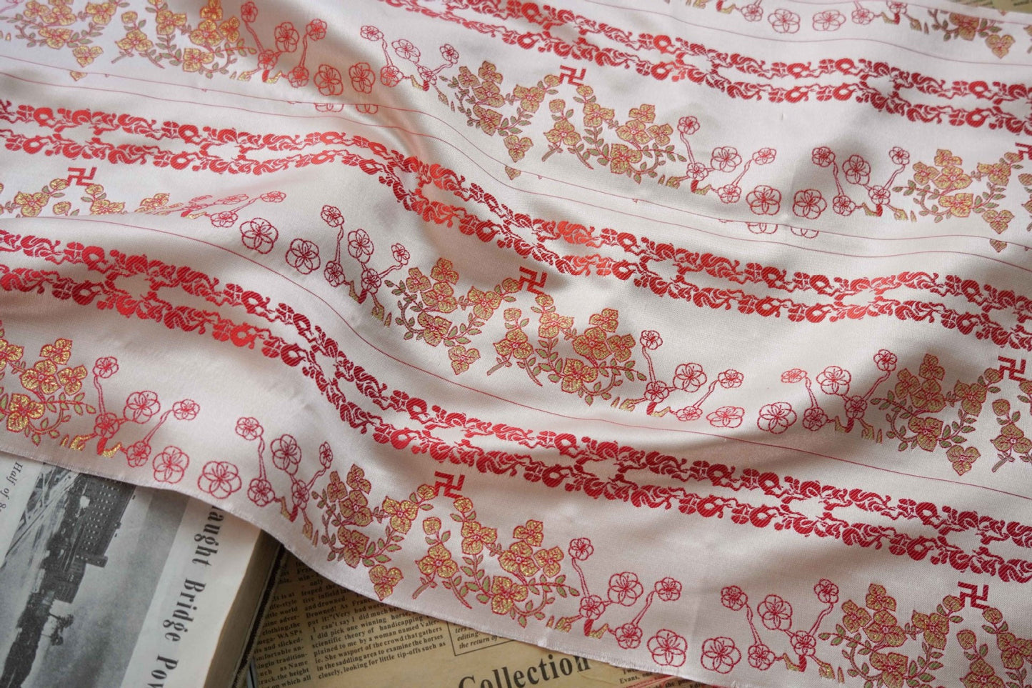 Gold Thread Jacquard Fabric: Retro Floral Upholstery, Costume, Decor