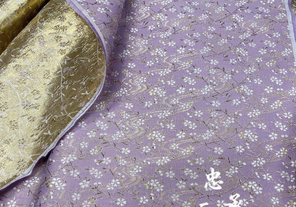 Tissu brocart Nishijin Ori : Robe kimono japonaise lilas, fil d'or (55 pouces de large)
