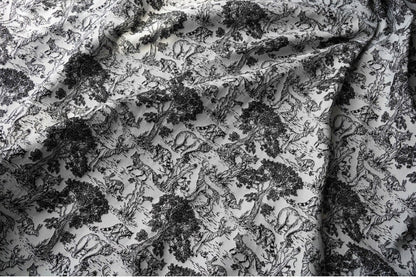 Tissu jacquard noir et blanc à motif zoo : mélange de rayonne pour ameublement, 140 cm de large