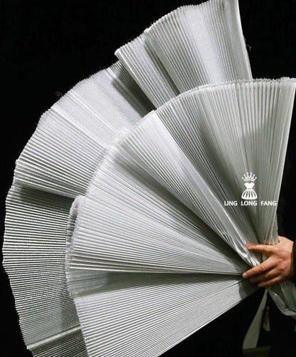 Tulle plissé : texture brillante et froissée, 150 cm de large