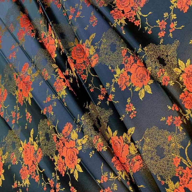 Tissu brocart de soie : motif de roses, tissu de mariage chinois (au mètre)