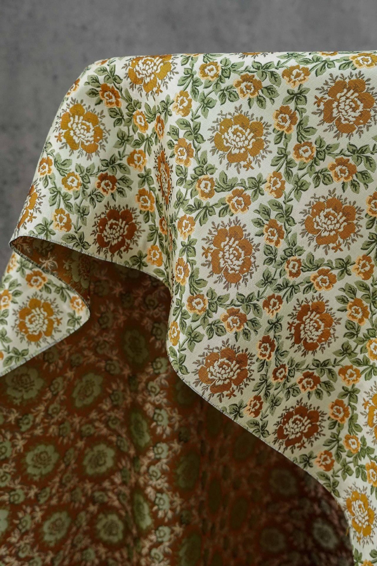 Pastoral Vintage Wreath Jacquard Fabric ��� Elegant Dress, Qipao, Suit, and Handbag Ma