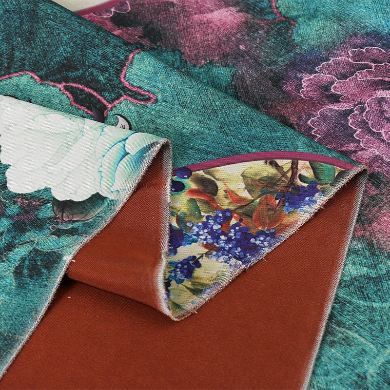 Tissu satiné bleu paon à motifs floraux : tissu à coudre imprimé numériquement, 150 cm de large