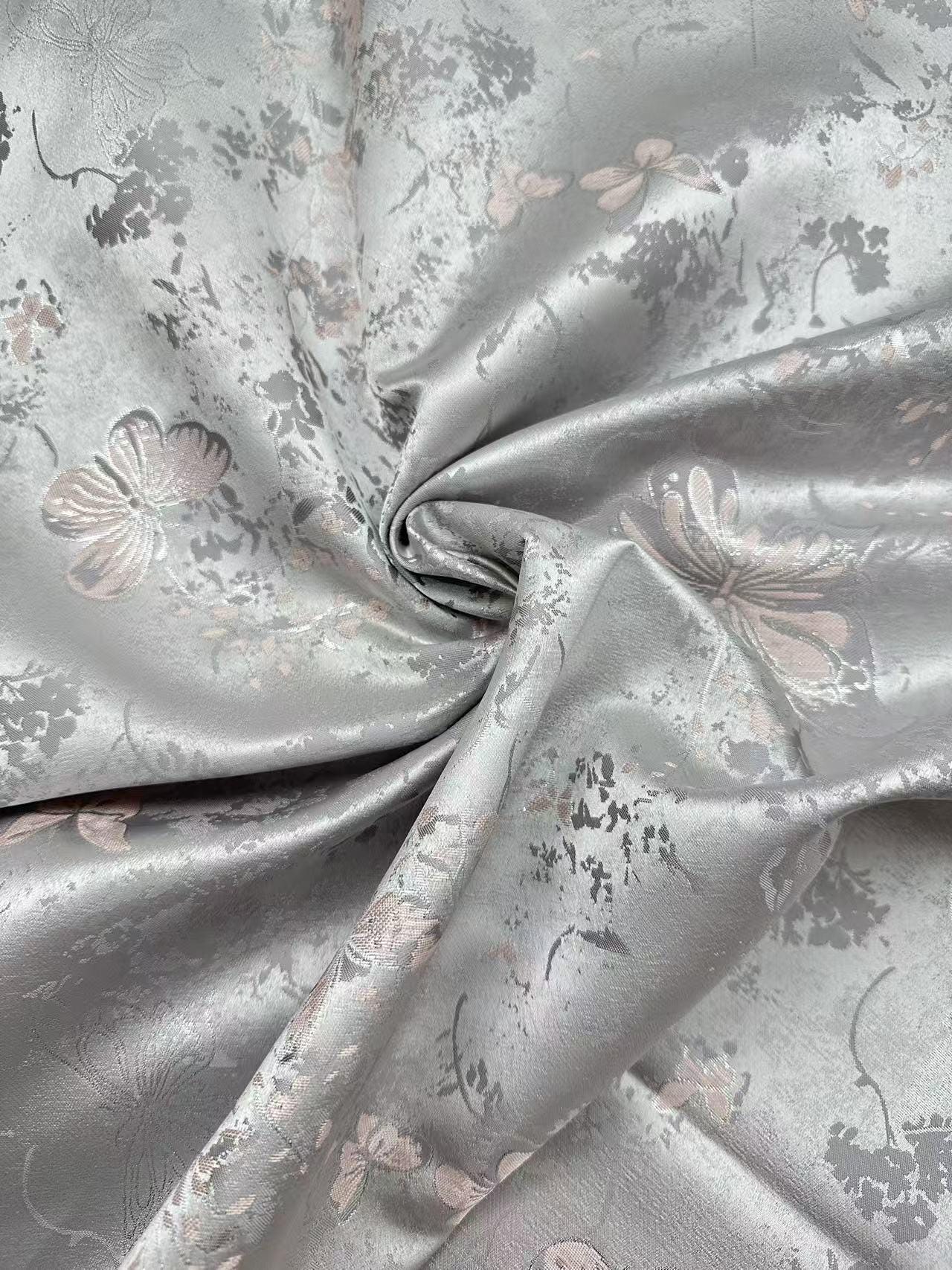Tissu brocart papillon gris argenté - Jacquard élégant, 147 cm de large