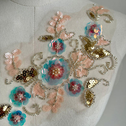 Applique florale 3D à sequins - Autocollant en tissu mesh brodé