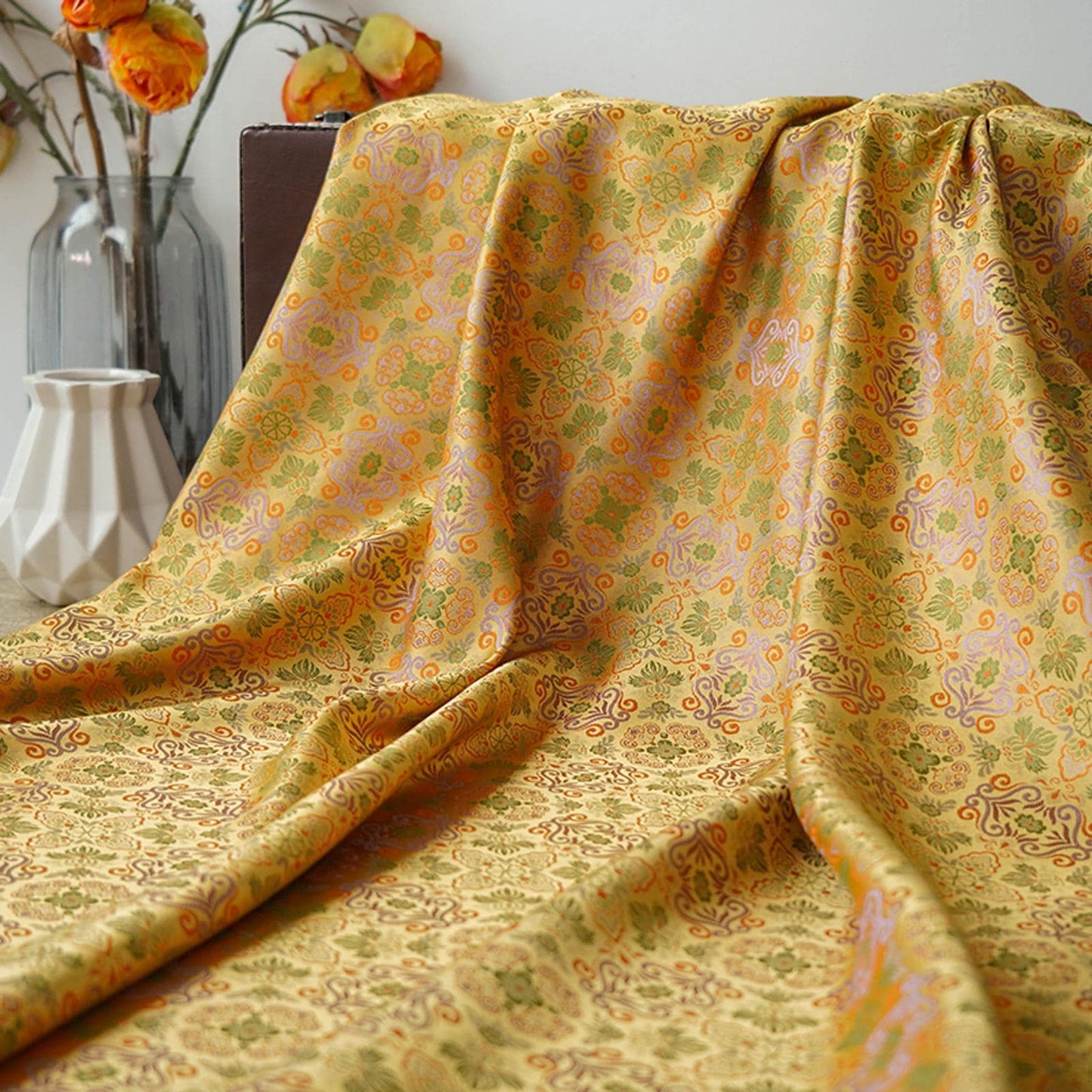 Tissu brocart de soie : style mongol-tibétain, 140 cm de large