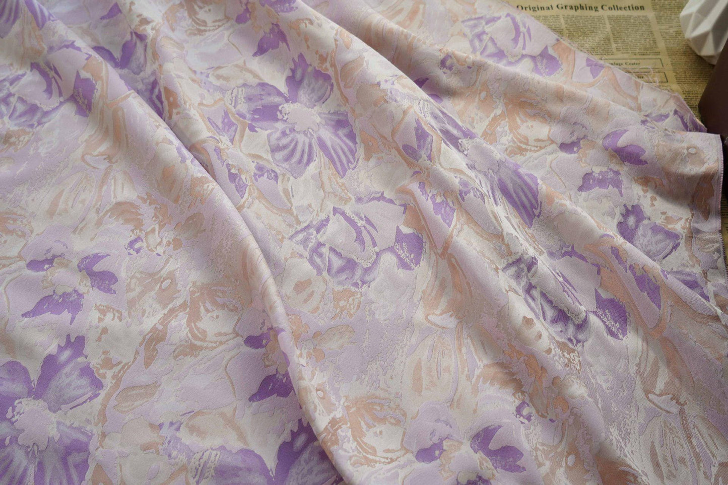 Tissu jacquard à motif floral : Damas rétro palais, 147 cm de large