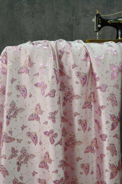 Tissu brocart de soie rose : Jacquard à motifs floraux papillons, 150 cm de large