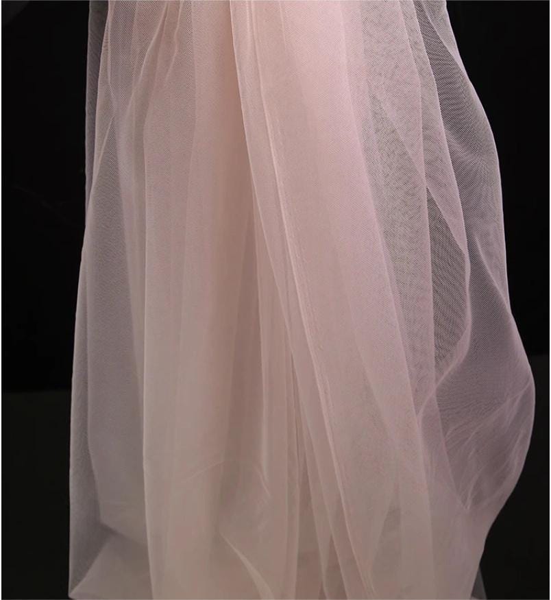 Tissu en maille transparente rouge ��" Gaze de polyester large
