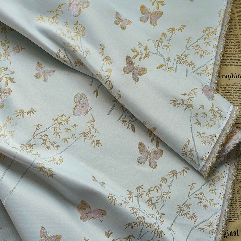 Tissu brocart papillon : Tissu kimono Nishijin à fil d'or (au mètre)