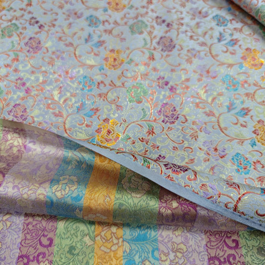 Tissu brocart jacquard à motifs floraux : mélange de soie et de rayonne, style Tang chinois