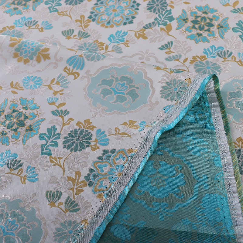 Tissu brocart à motifs floraux : Costume chinois Tang Han, couture et matelassage (53")