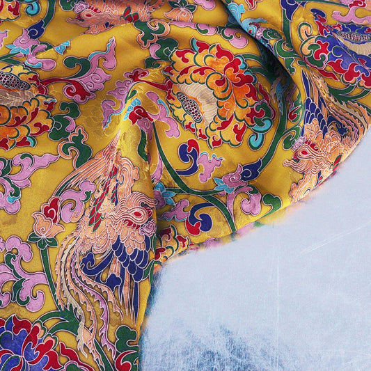 Tissu en satin de soie thé : gaze cantonaise gambierée de 150 cm de large