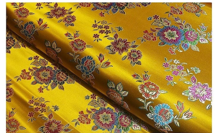 Tissu brocart pivoine : ameublement floral, costumes, décoration - 75 cm de large