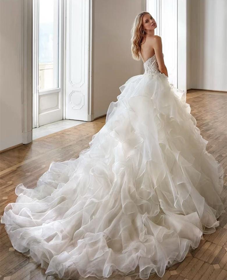Sheer Pleated Organza Ruffle: 3D Fold Designer Fabric, Wedding Gown Decoration