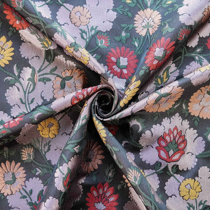 Tissu jacquard à motif floral : polyester texturé 3D, largeur 142 cm