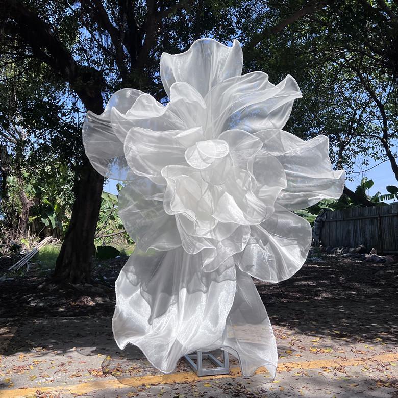 Gauze Petal Flower Art: DIY Wedding Background Decoration