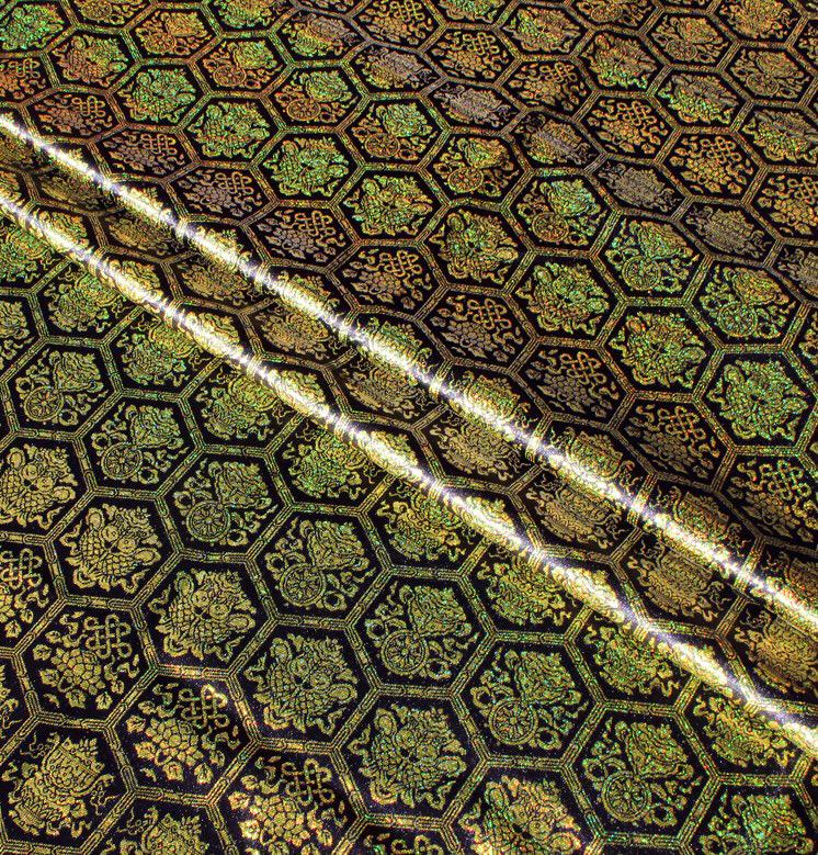 Tissu tissé or tibétain : jacquard rayonne porte-bonheur, 147 cm de large