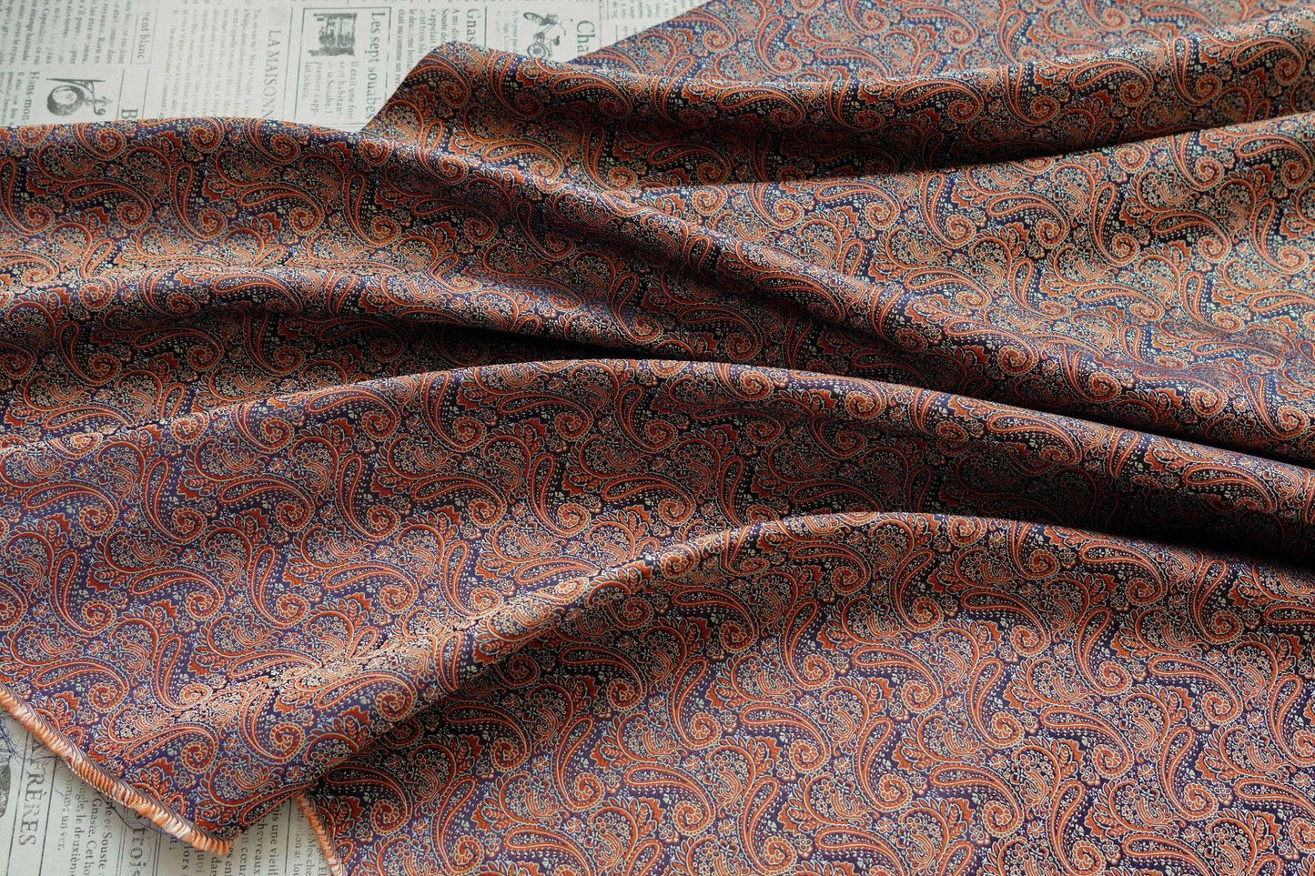 Tissu jacquard à motif cachemire ethnique pour chemises et robes vintage, largeur 65 pouces