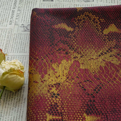 Tissu jacquard imitation peau de serpent : 60 pouces de large, tissu tissé tendance
