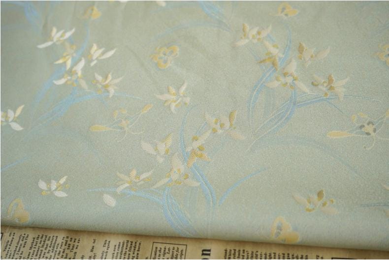Floral Jacquard Woven Fabric: Reversible Embossed Upholstery, 59"W