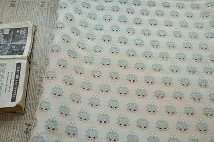 Circular Bouquet Jacquard Woven Fabric: 3D Embossed Floral Upholstery, Costume, Sewing DIY - 63"W
