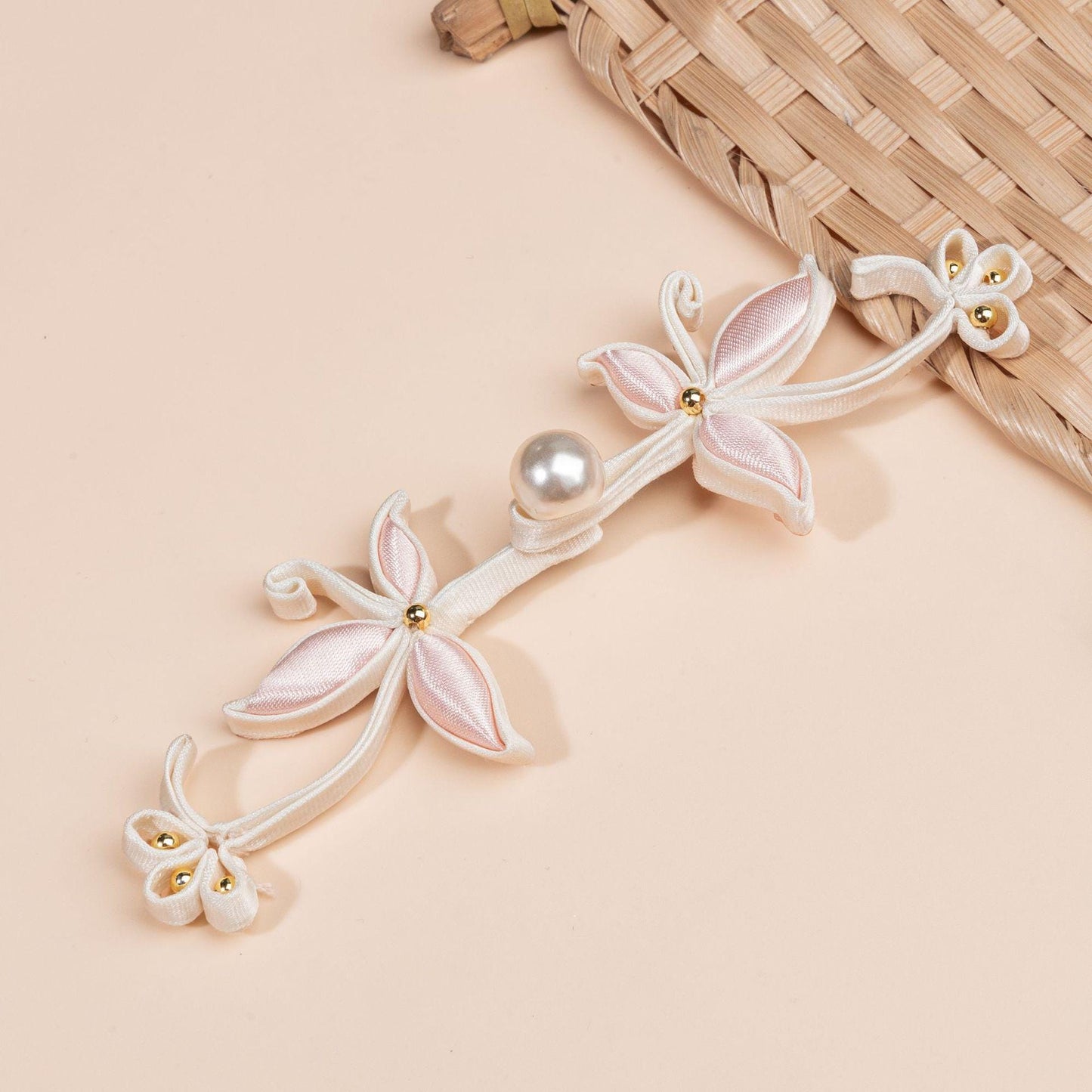 Handmade Chinese Knot Frog Buttons: Pearl Bead Cheongsam Closure